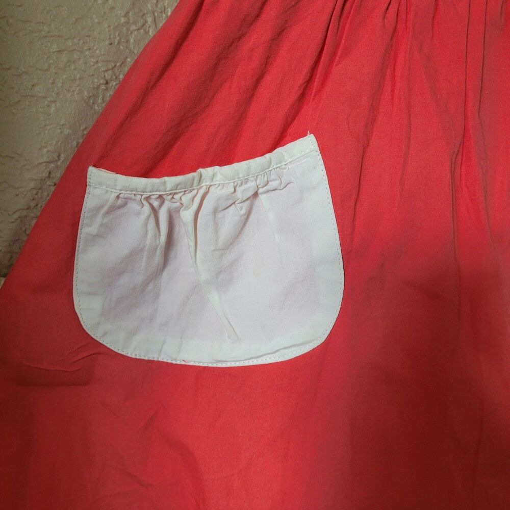 Rare Anthropologie Tea & Crumpets Red / Pink & White Hostess Apron Pocket Ruffle - Picture 5 of 11